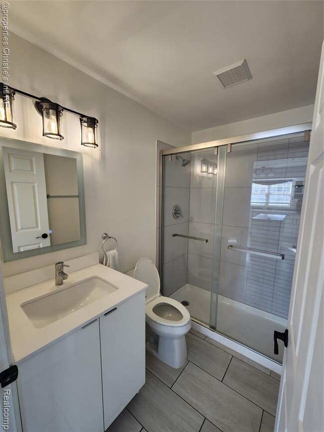 Building Photo - 2442 Woodward Ave