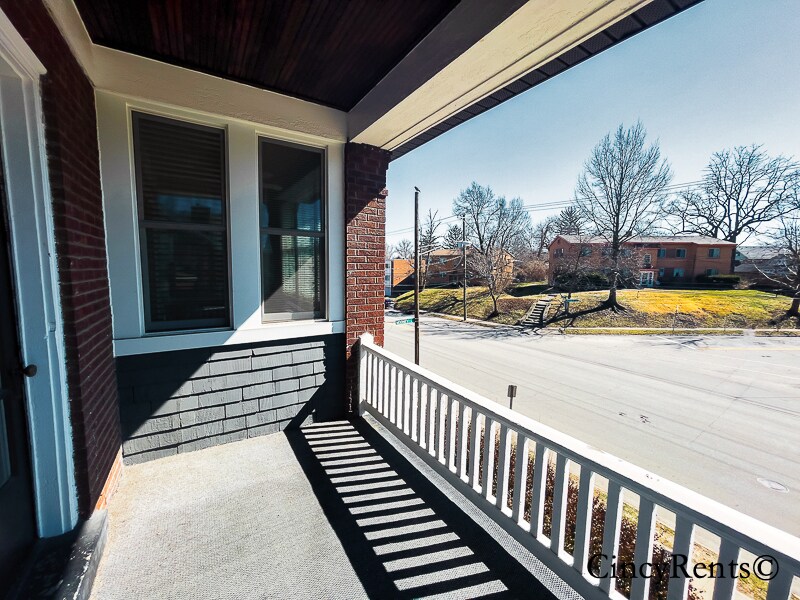 Building Photo - 2642 Madison Rd