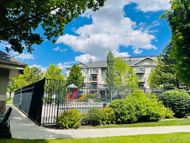 Building Photo - 1195 Privet Dr