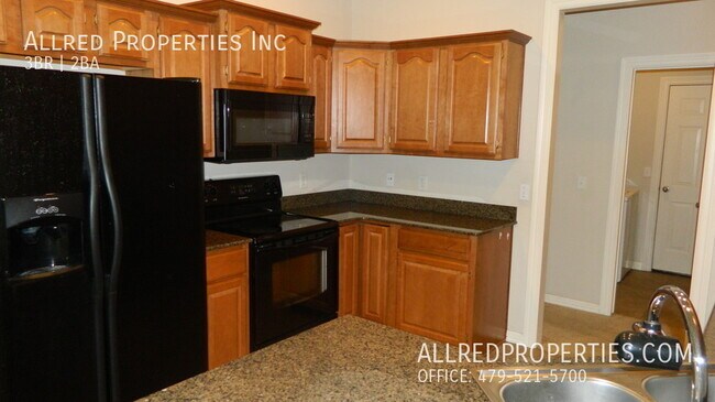 Building Photo - 4924 Waverly Rd