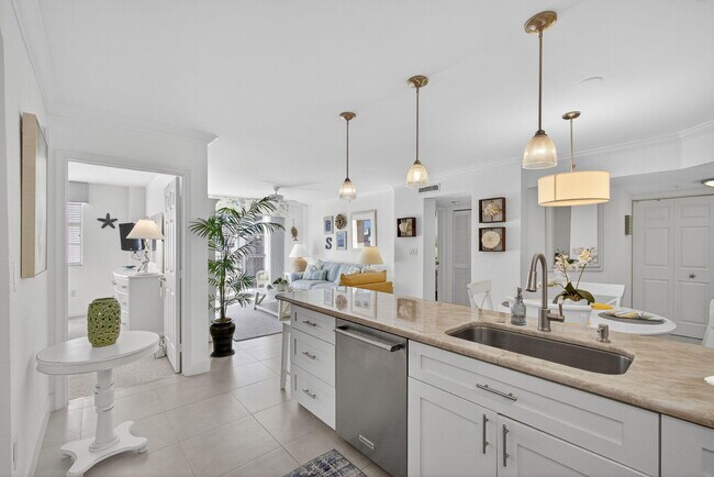 Building Photo - 1801 N Flagler Dr