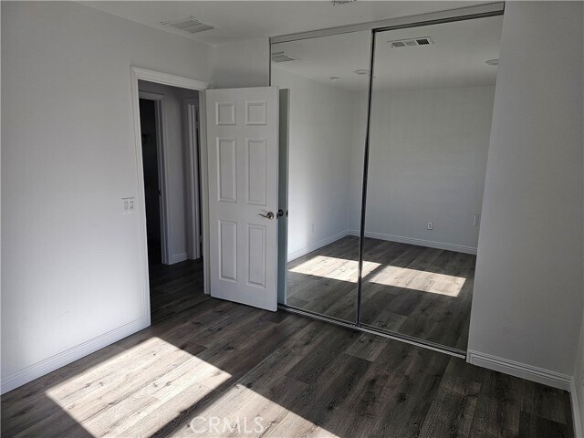 Building Photo - 4725 S Scott Way