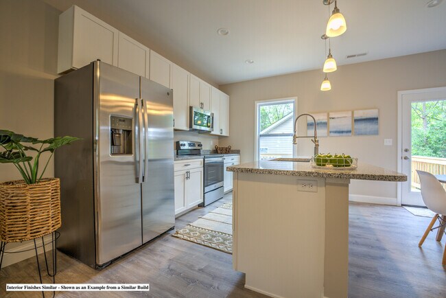 Building Photo - 106 Oscar