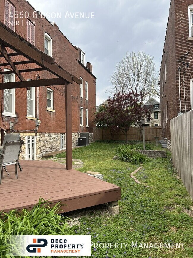 Building Photo - 4560 Gibson Ave