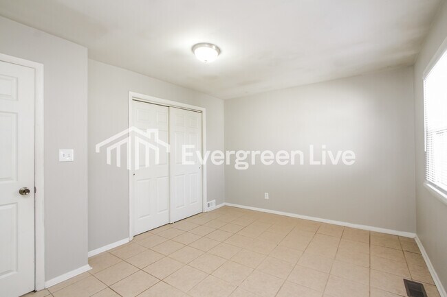 Building Photo - 8426 Montery Rd