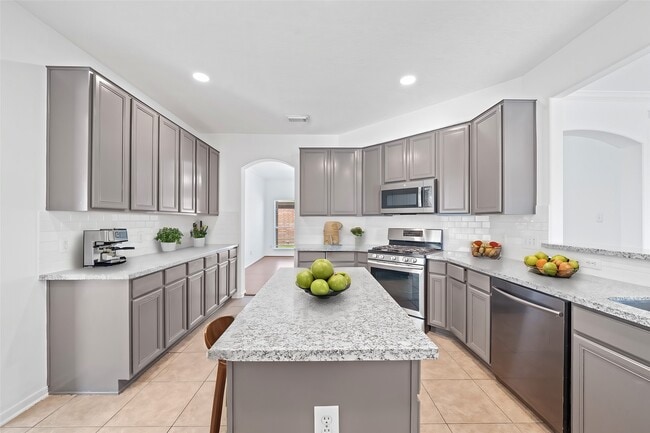 Building Photo - 15026 Magnoliabough Pl