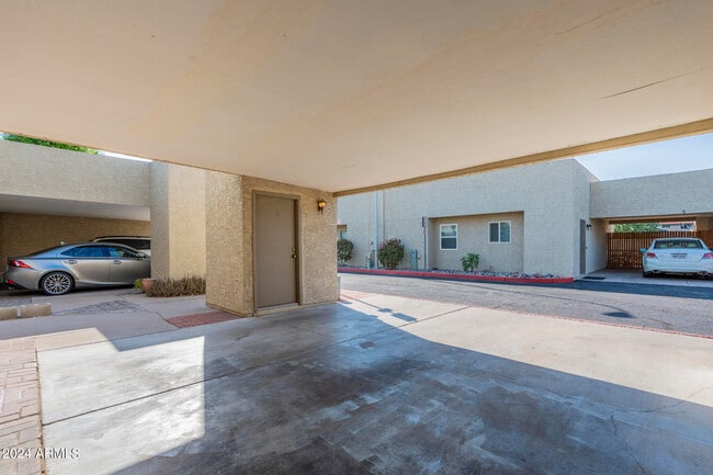 Building Photo - 3119 N 38th St