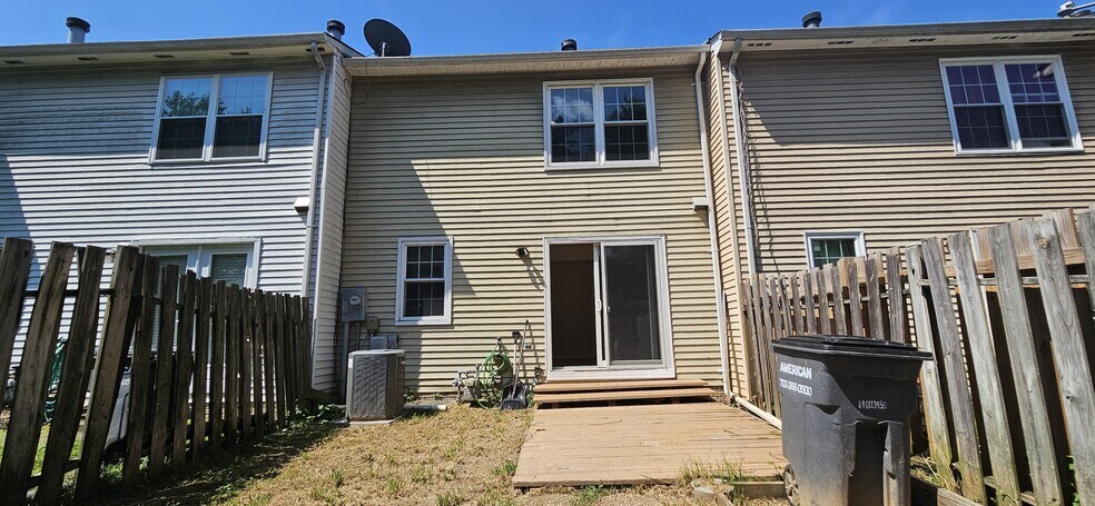 Building Photo - 5420 Quest Ct