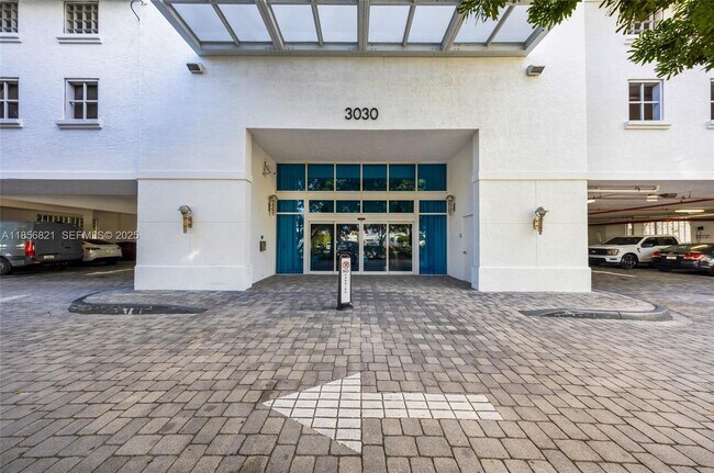 Building Photo - 3030 NE 188th St