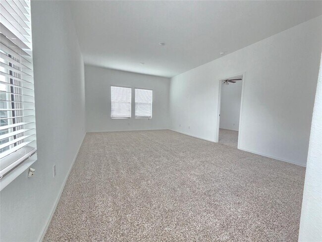 Building Photo - 1329 Weatherford Ln