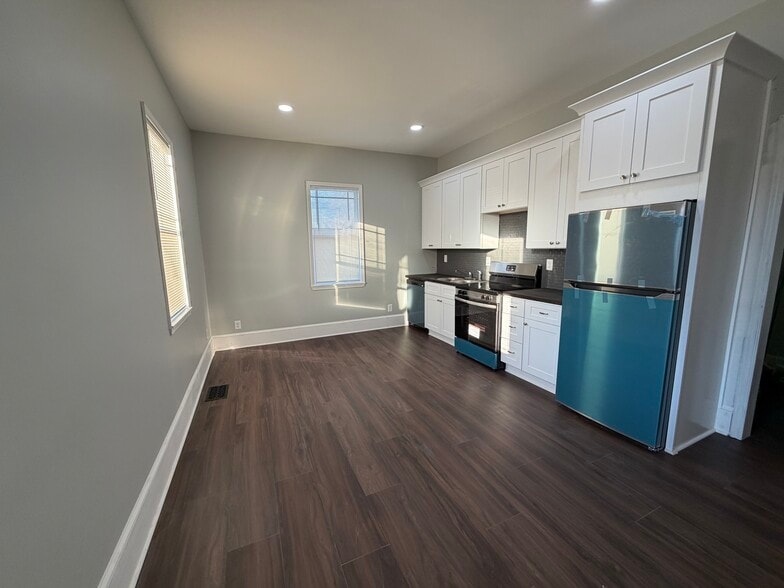 Kitchen-alternate view - 903 New Bern Ave