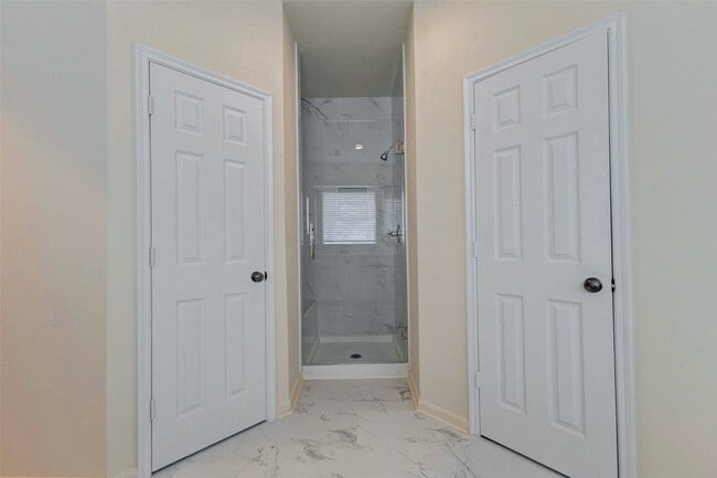 Building Photo - 26603 Summerbend Hollow Ln