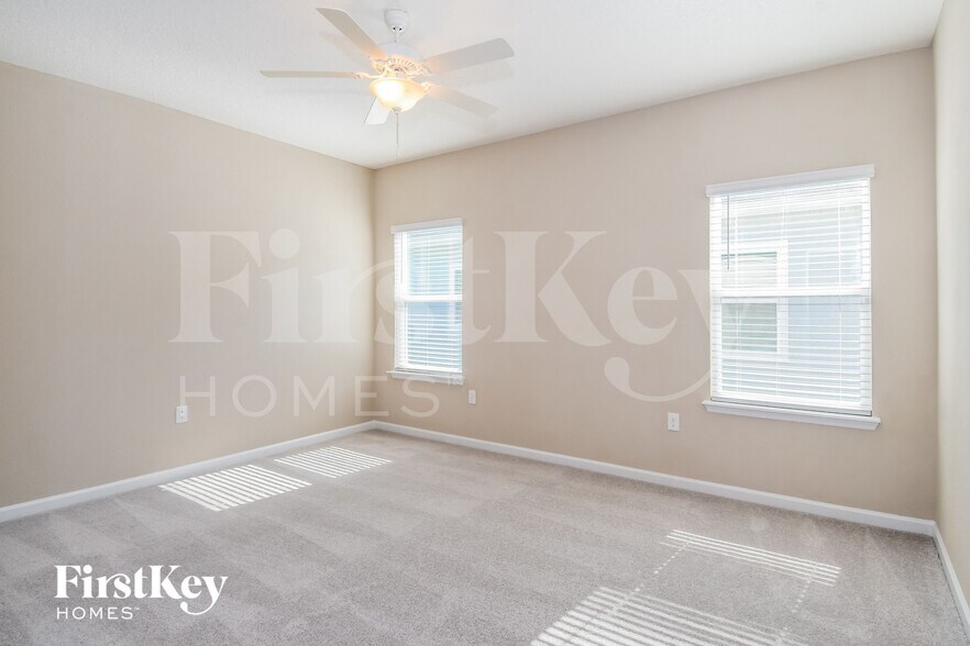 Building Photo - 385 Stone Arbor Ln