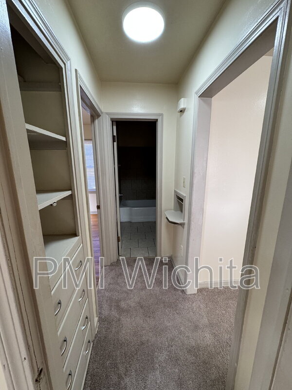 Building Photo - 6124 E Harry St