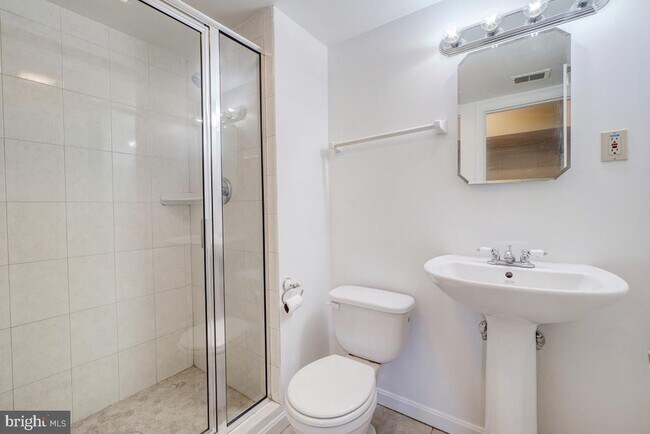 Building Photo - 13701 Arctic Ave