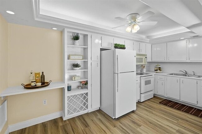 Building Photo - 1101 River Reach Dr