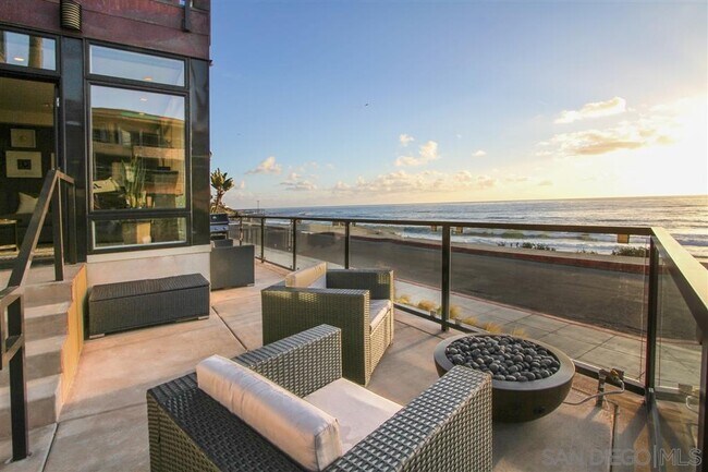Building Photo - 6722 Vista Del Mar Ave
