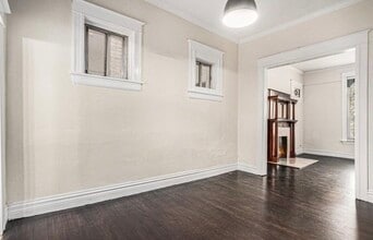 Building Photo - 1020 Kalamath St