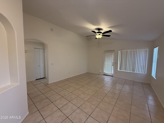 Building Photo - 1191 W Lark Dr