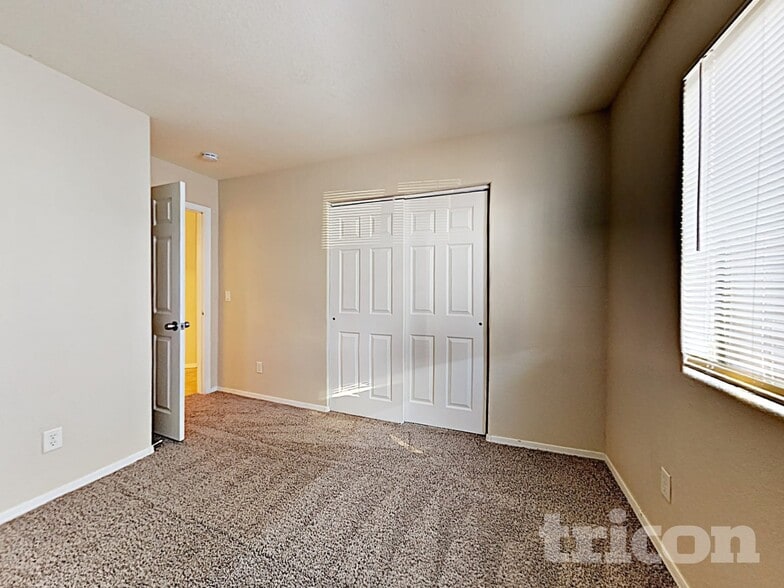 Building Photo - 8123 W Hammond Ln