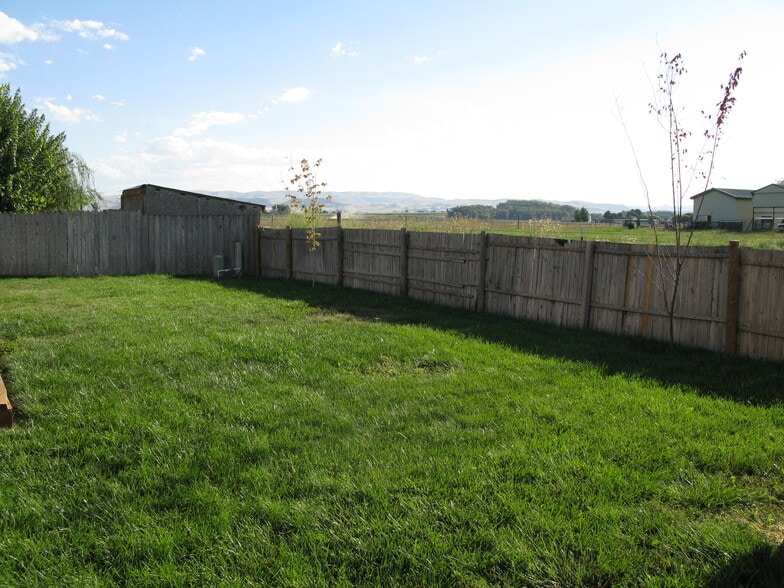 Building Photo - 305 S 5th St W