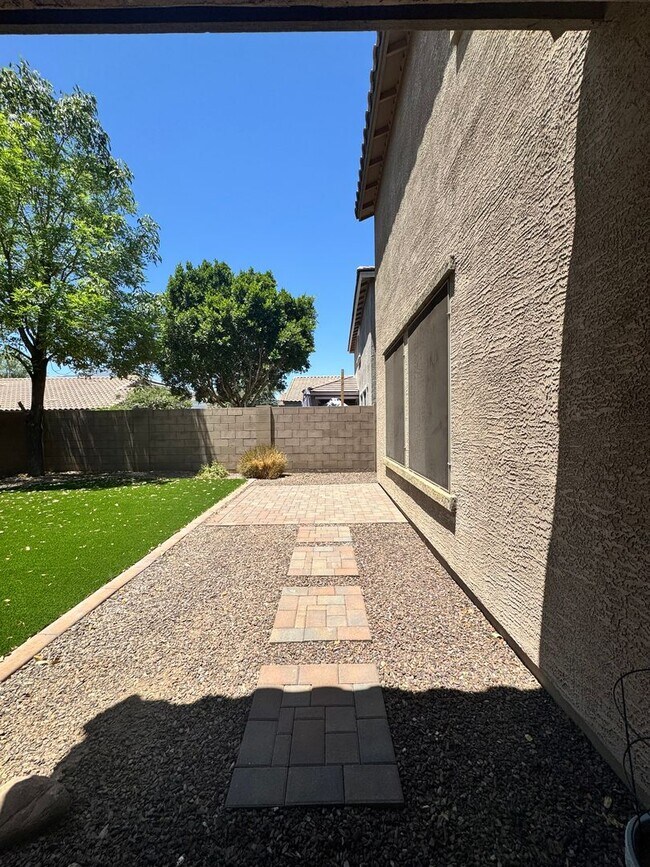 Building Photo - 4 BEDROOM HOME IN COLDWATER RANCH