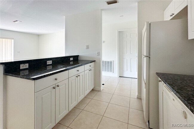 Building Photo - 4450 E Windmill Dr