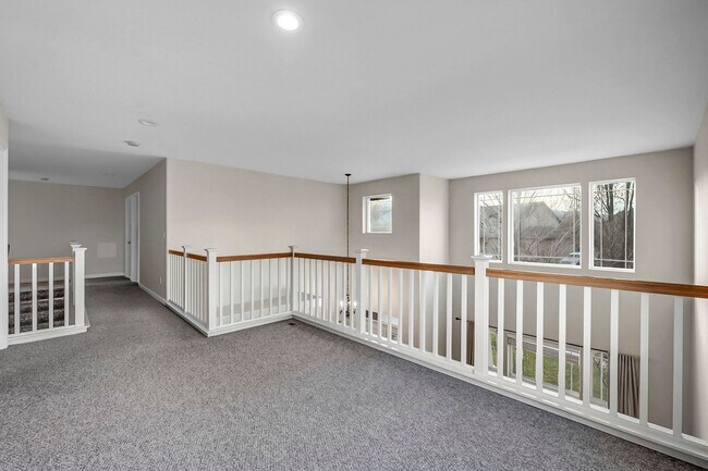 Building Photo - Enjoy this Spectacular Parklike backyard with Landscaping Included in Rent