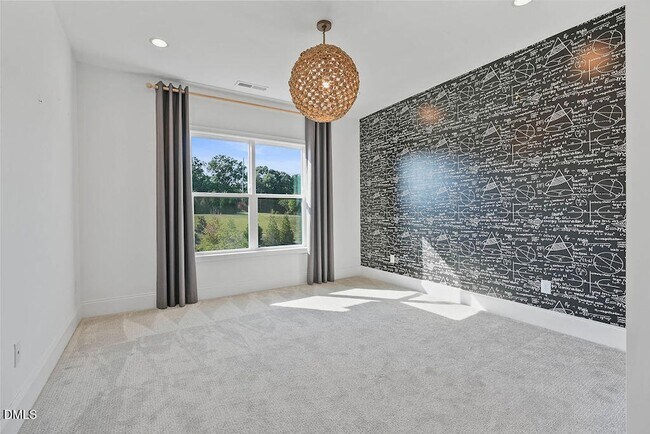 Building Photo - 3438 Snowbed Ridge Dr