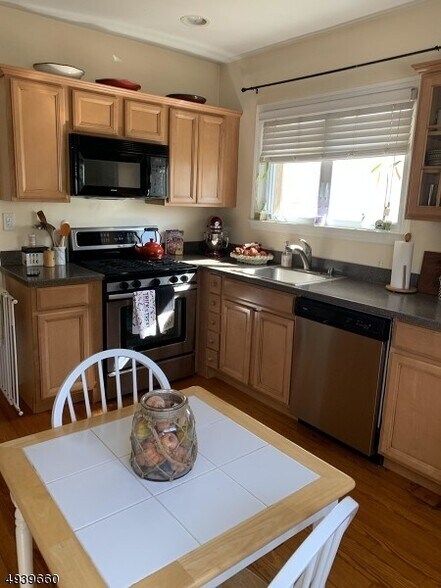 Primary Photo - 41 Main Ter