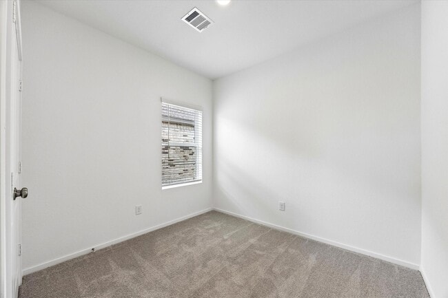 Building Photo - 2207 Salinas Dr