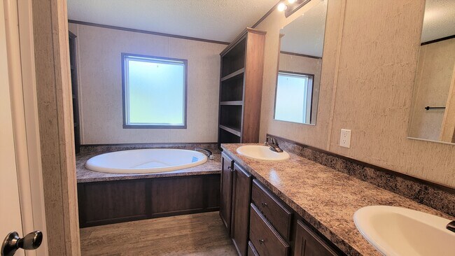 Building Photo - 87 W Arizona