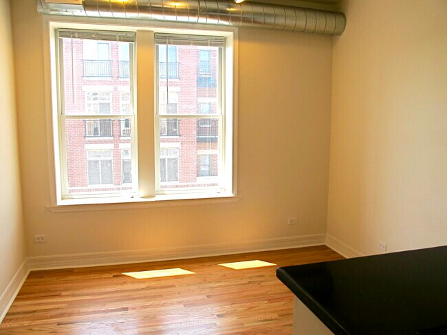 Living Room - Apt 3R, 2R, 1R - Harris Point Chicago