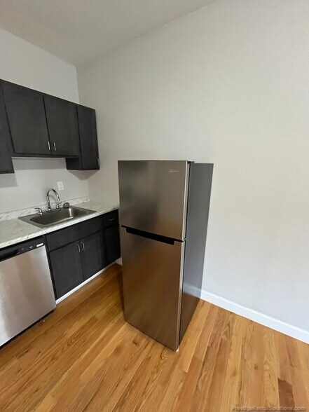 Building Photo - 1124 Commonwealth Ave