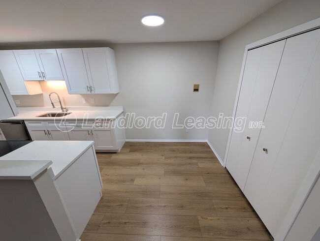 Building Photo - Price Reduction!  Updated 2-Bedroom Condo Steps from Crocker Park – Pool & Clubhouse