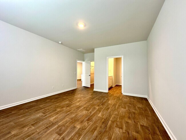 Building Photo - 3/2 home in Pine Hills in Cane Bay of Summerville!