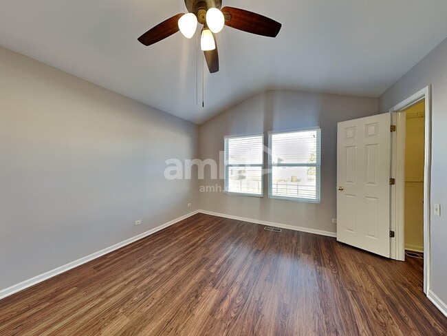 Building Photo - 2364 Chesapeake Bay