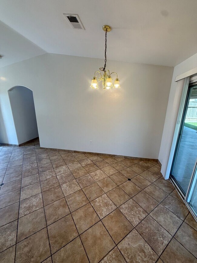 Building Photo - charming 3-bedroom, 2-bath home