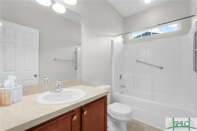 Building Photo - 85 Red Oak Dr