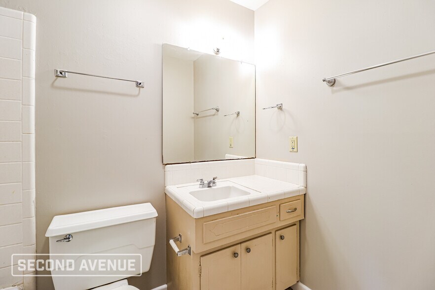 Building Photo - 8110 Alvin Ln