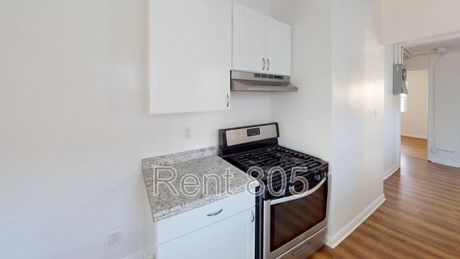 Building Photo - 45 Barry Dr