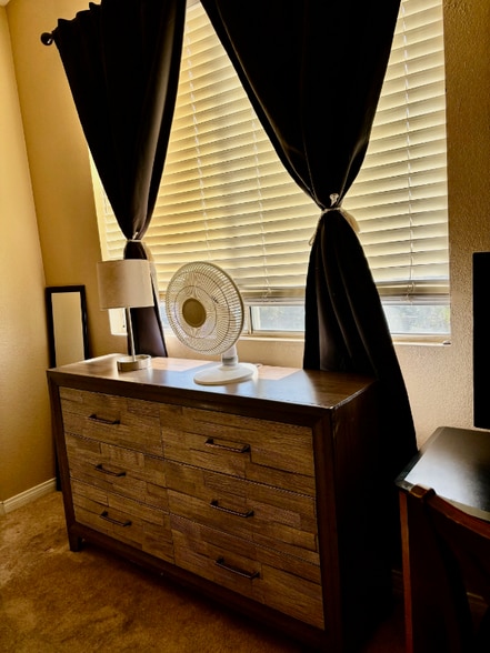 Building Photo - 1700 Deep Spring Ave