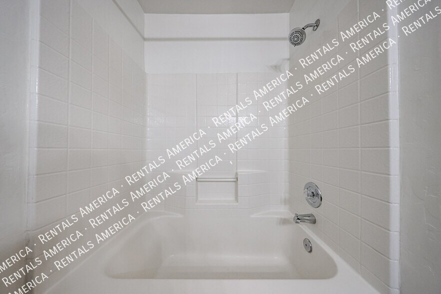 Building Photo - 2292 E Remington Pl