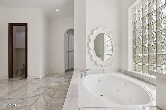 Building Photo - 8303 N 61st Pl