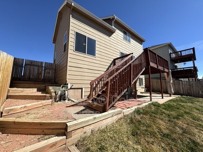 Building Photo - 5048 Weaver Dr