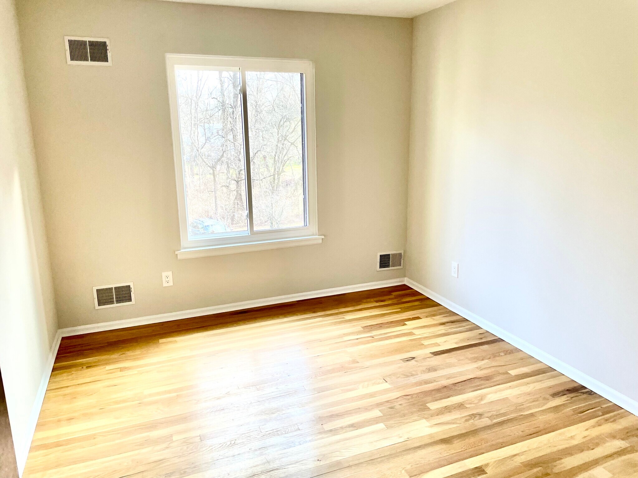 Building Photo - 38 Park St