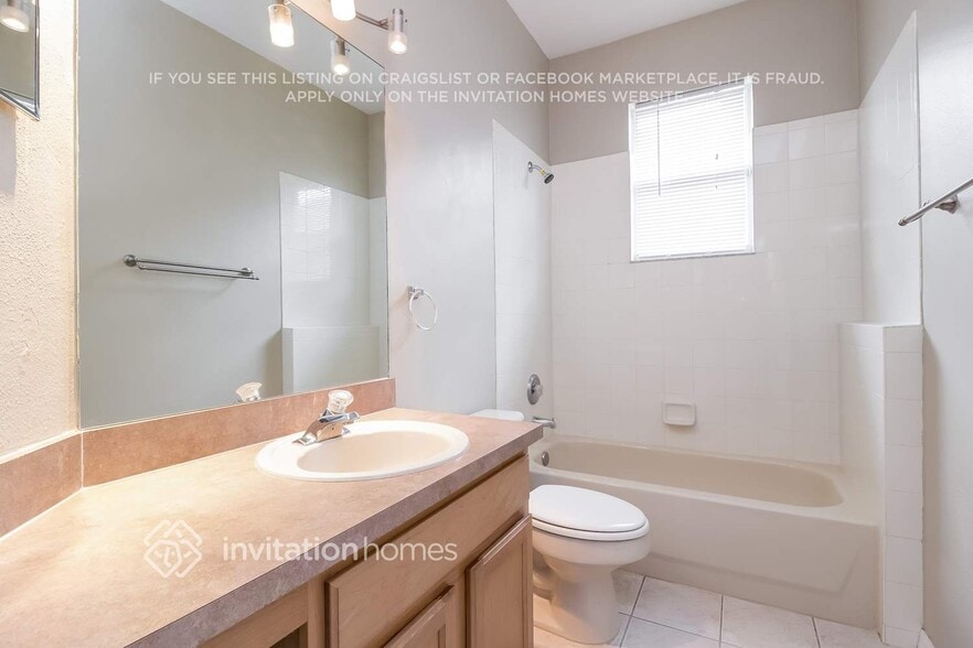 Building Photo - 8571 Lake Windham Ave