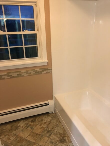 Building Photo - 663 Essex St