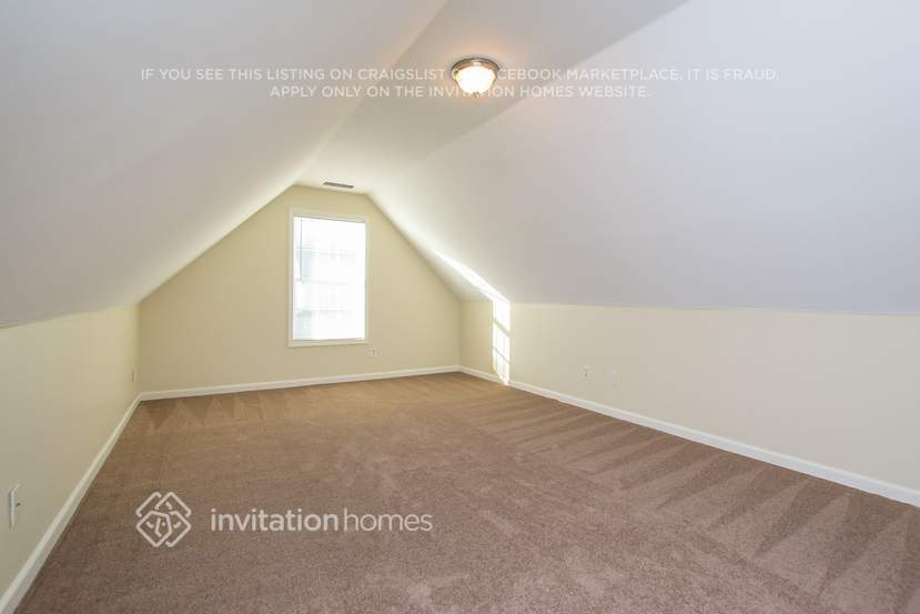 Building Photo - 5004 Grist Mill Dr