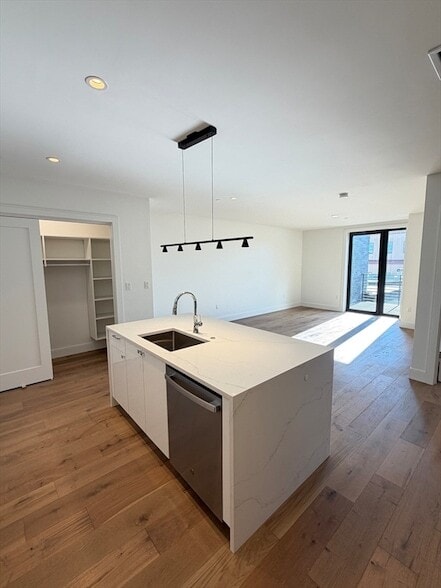 Building Photo - 1121 Dorchester Ave